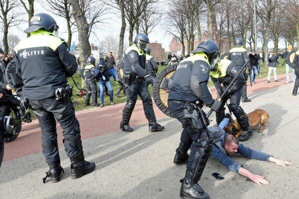 درگیری پلیس هلند با معترضان به قوانین سختگیرانه قرنطینه