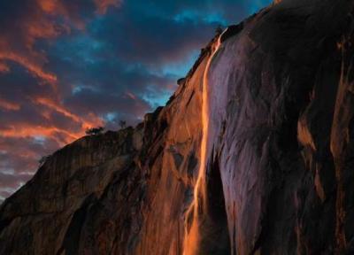 آبشار سرخ هورس تِیل در پارک ملی یوسیمیتی، کالیفرنیا