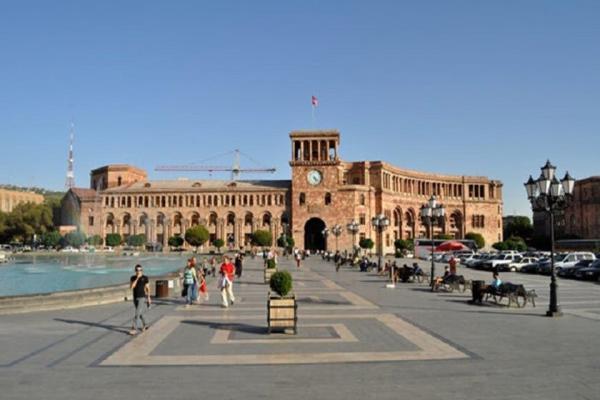 تور ارزان ارمنستان: میدان جمهوری ، بهترین جاذبه گردشگری در تور ارمنستان