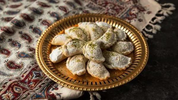 طرز تهیه قطاب کرمانی بدون تخم مرغ ، راحت و آسان